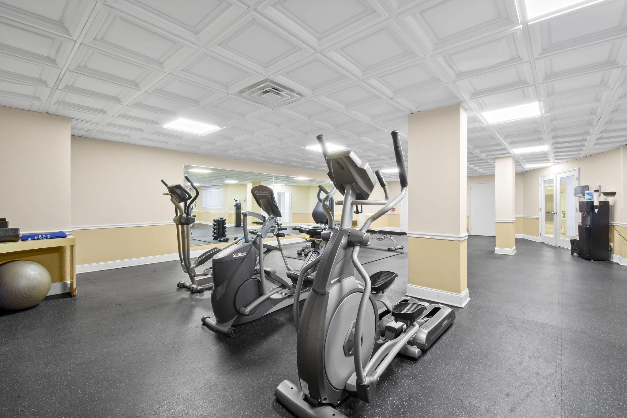 3460 South Ocean Boulevard, Unit 5100 Palm Beach, FL 33480 - Photo 26 of 42 a view of a room with gym equipment