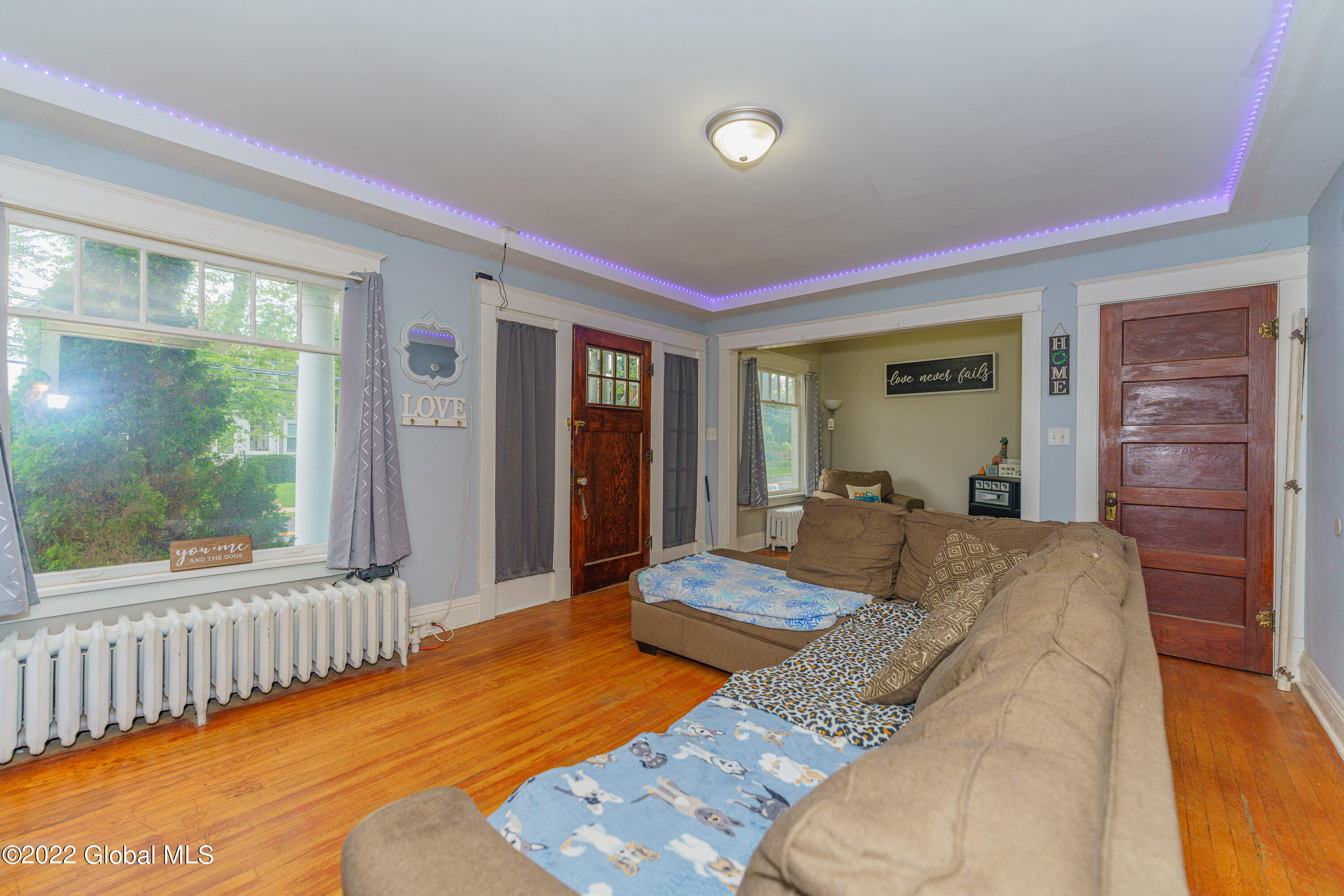 109 Sacandaga Road Scotia, NY 12302 - Photo 10 of 24 1 Livingroom 4