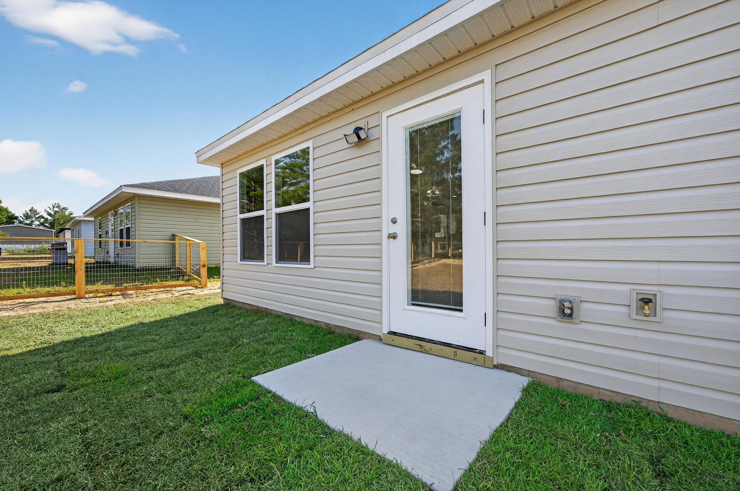 5327 B Kervin Road Crestview, FL 32539 - Photo 42 of 47 a view of outdoor space yard and house