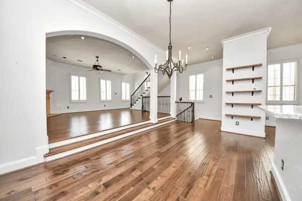 $575,000 | 710 Jackson Hill Street, Houston, TX 77007