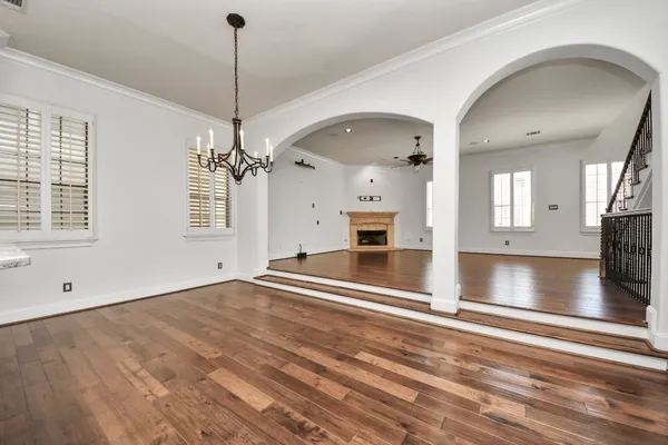 $575,000 | 710 Jackson Hill Street, Houston, TX 77007