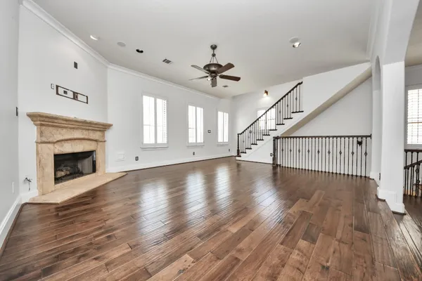 $575,000 | 710 Jackson Hill Street, Houston, TX 77007