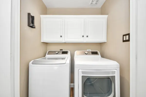 $575,000 | 710 Jackson Hill Street, Houston, TX 77007