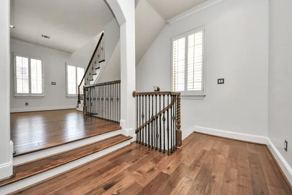 $575,000 | 710 Jackson Hill Street, Houston, TX 77007