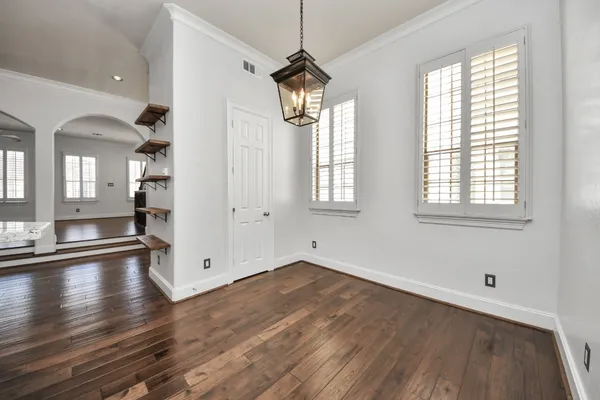 $575,000 | 710 Jackson Hill Street, Houston, TX 77007