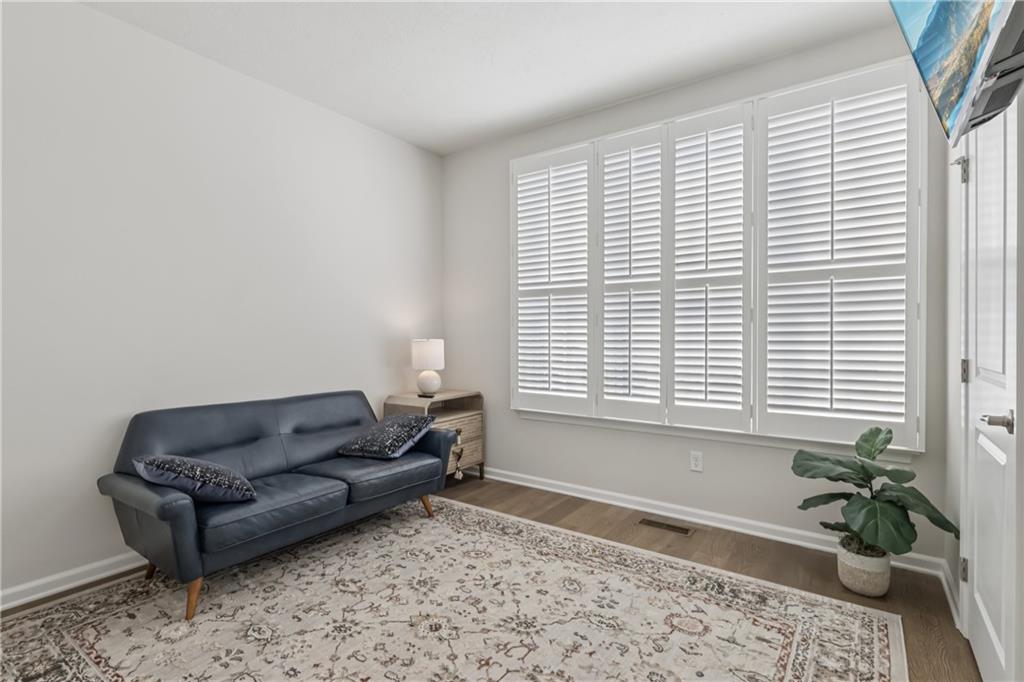 332 Red Bud Lane Washington, PA 15301 - Photo 20 of 47 a living room with furniture and a potted plant