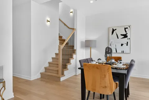 $1,099,000 | 1347 West Grand Avenue, Unit 4N, Chicago, IL 60642