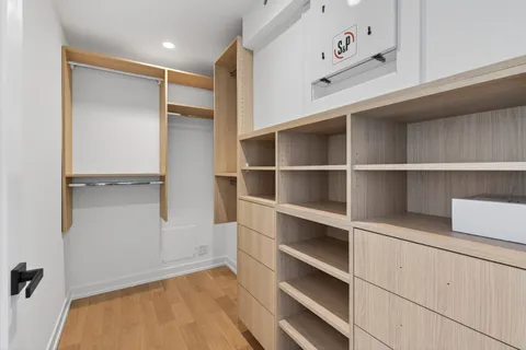 $1,099,000 | 1347 West Grand Avenue, Unit 4N, Chicago, IL 60642