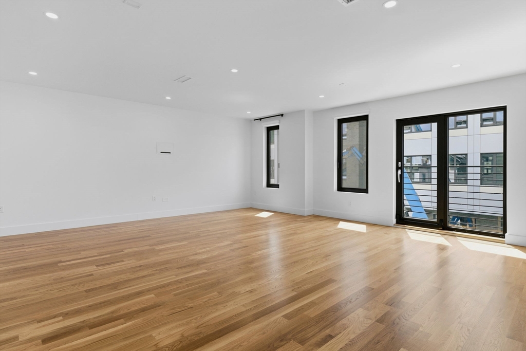 6 Devine Way, Unit 2 Boston, MA 02127 - Photo 9 of 25 Gallery Image 9