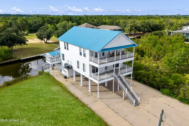 $650,000 | 4011 South Nassau Street, Bay St. Louis, MS 39520