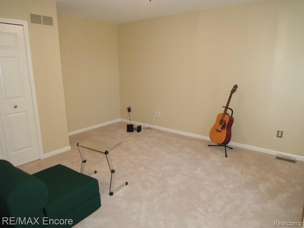 3822 Windingbrook Circle, Unit 8 Rochester Hills, MI 48309 - Photo 48 of 64