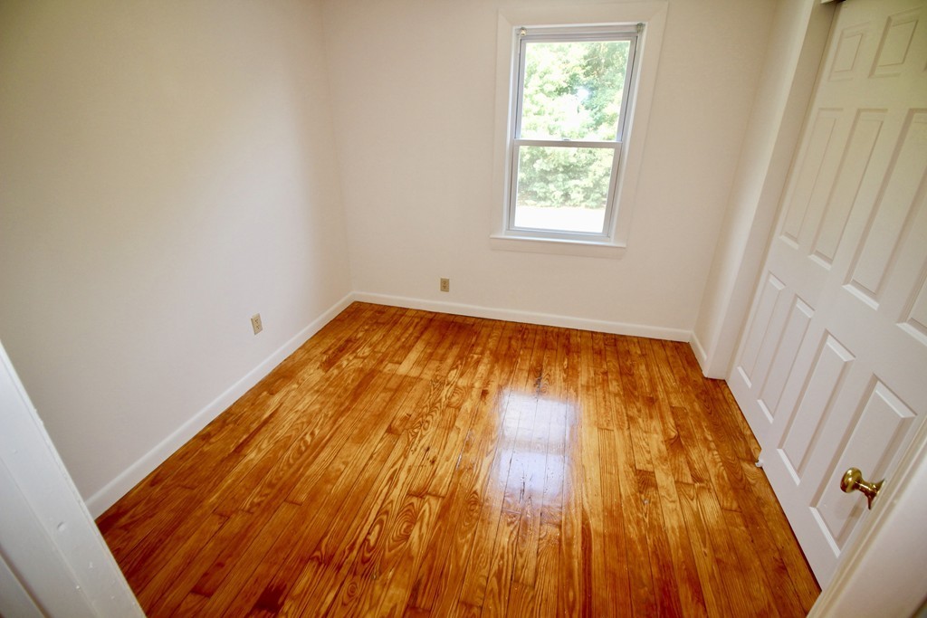 11 Allen Road Billerica, MA 01821 - Photo 17 of 30 Gallery Image 17