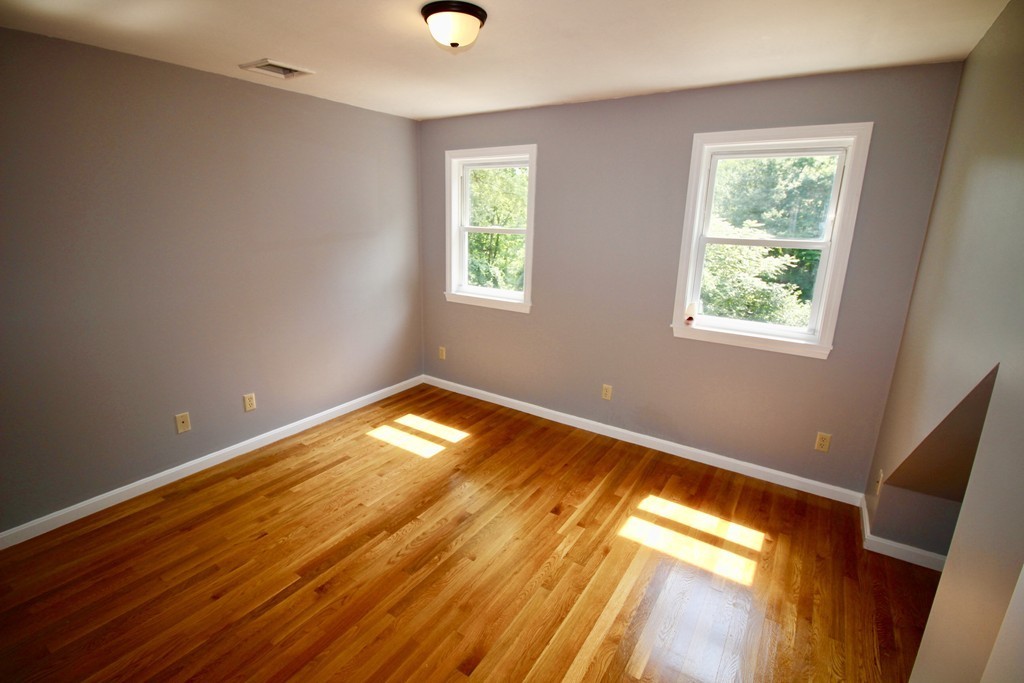 11 Allen Road Billerica, MA 01821 - Photo 18 of 30 Gallery Image 18