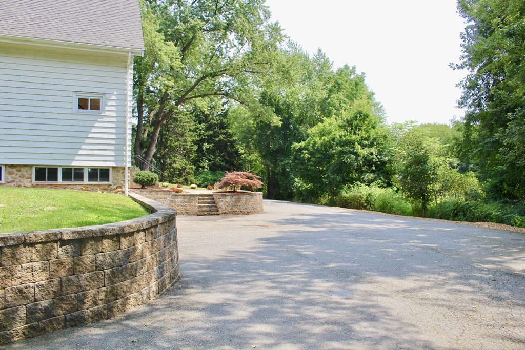 11 Allen Road Billerica, MA 01821 - Photo 27 of 30 Gallery Image 27