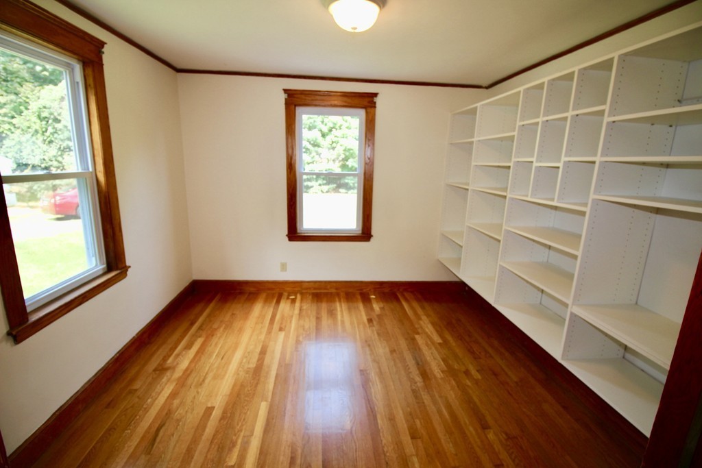 11 Allen Road Billerica, MA 01821 - Photo 10 of 30 Gallery Image 10