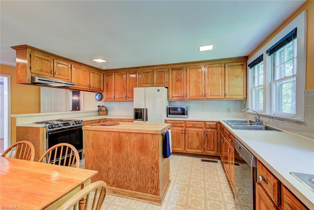 8313 Stafford Mill Road Oak Ridge, NC 27310 - Photo 18 of 30