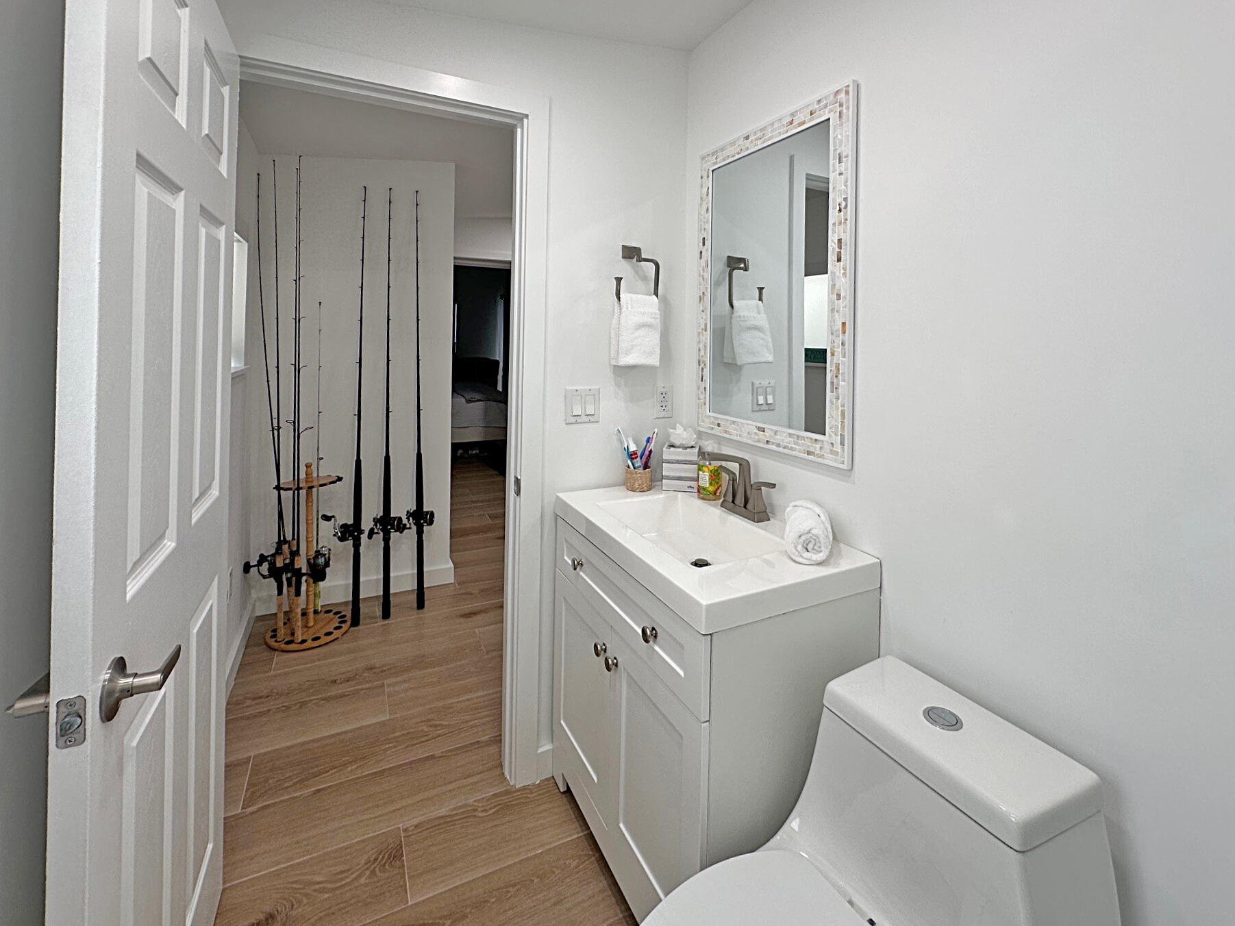 32 Pirates Drive Key Largo, FL 33037 - Photo 13 of 25 a bathroom with a sink a toilet and shower