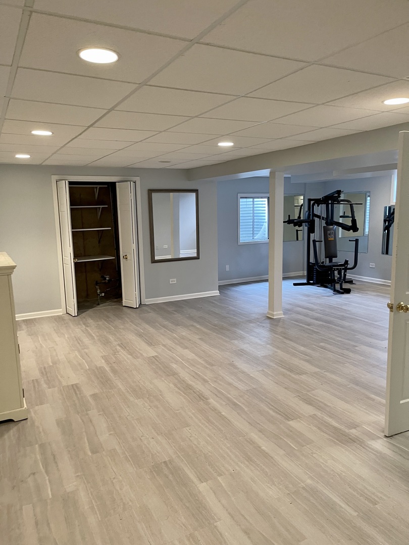 562 Boardman Circle Bolingbrook, IL 60440 - Photo 11 of 14 a view of an empty room with closet and a window