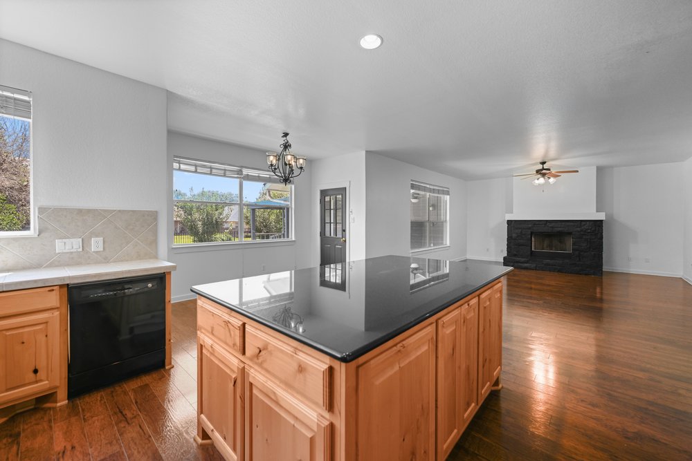 105 Farm House Road San Marcos, TX 78666 - Photo 9 of 40