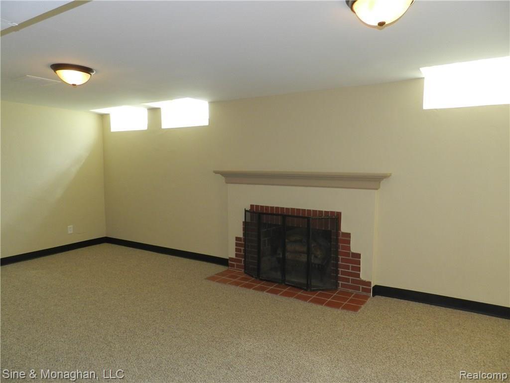 564 Hawthorne Road Grosse Pointe, MI 48236 - Photo 28 of 30 DSCN2965.JPG