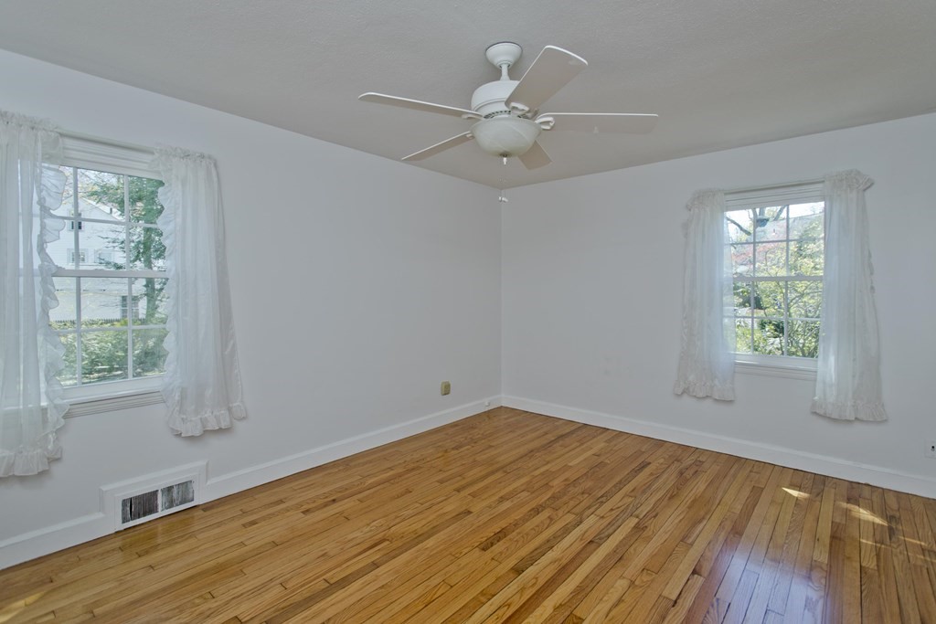 21 Puritan Road Springfield, MA 01119 - Photo 22 of 42