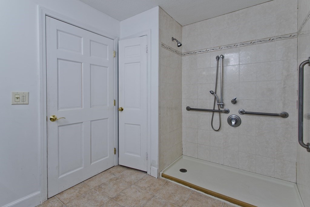 21 Puritan Road Springfield, MA 01119 - Photo 24 of 42
