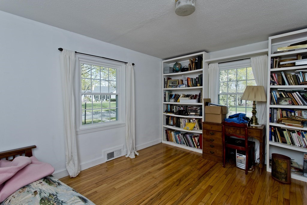 21 Puritan Road Springfield, MA 01119 - Photo 26 of 42