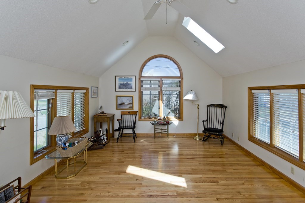 21 Puritan Road Springfield, MA 01119 - Photo 3 of 42