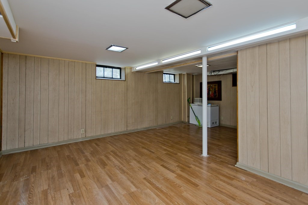 21 Puritan Road Springfield, MA 01119 - Photo 33 of 42