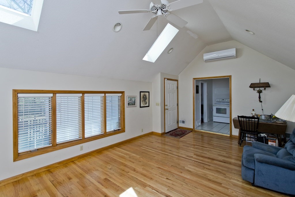 21 Puritan Road Springfield, MA 01119 - Photo 7 of 42