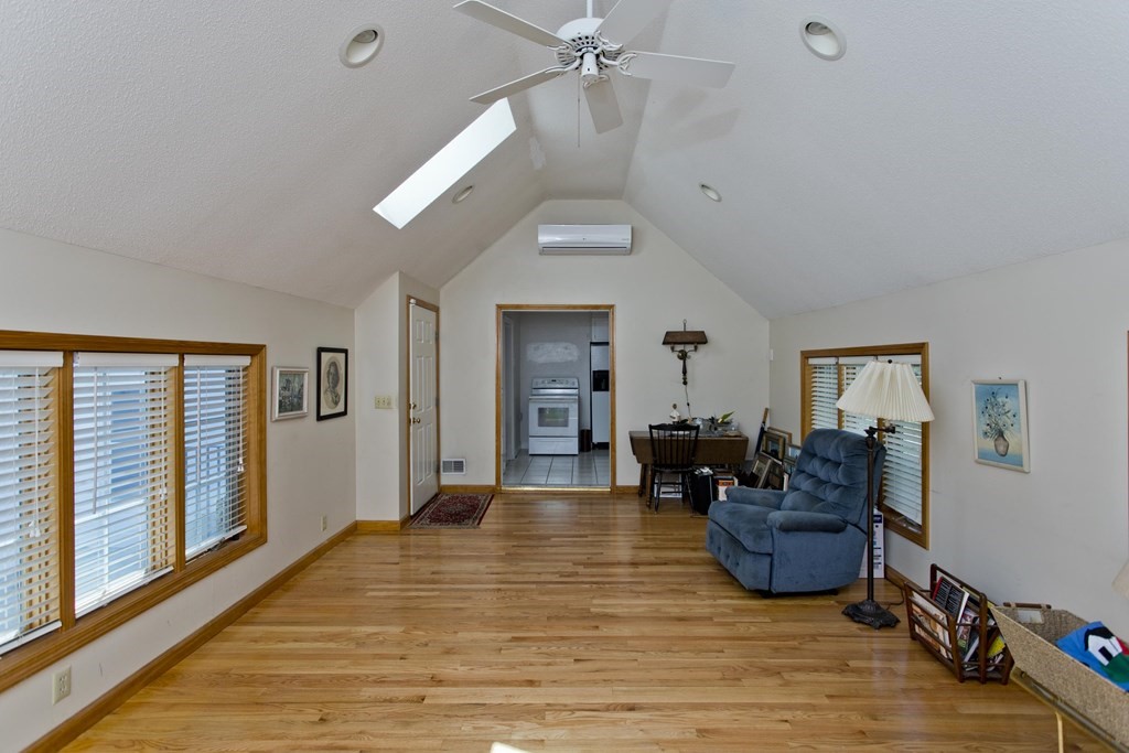 21 Puritan Road Springfield, MA 01119 - Photo 8 of 42