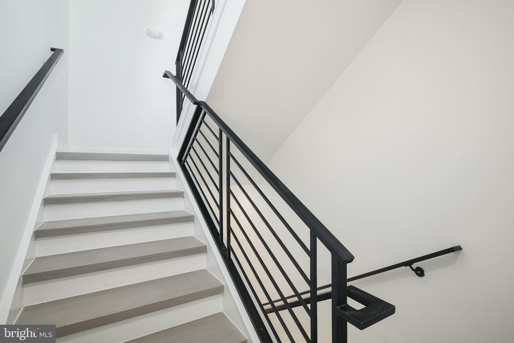 2000 North Front Street, Unit 21 Philadelphia, PA 19122 - Photo 14 of 20 a view of entryway