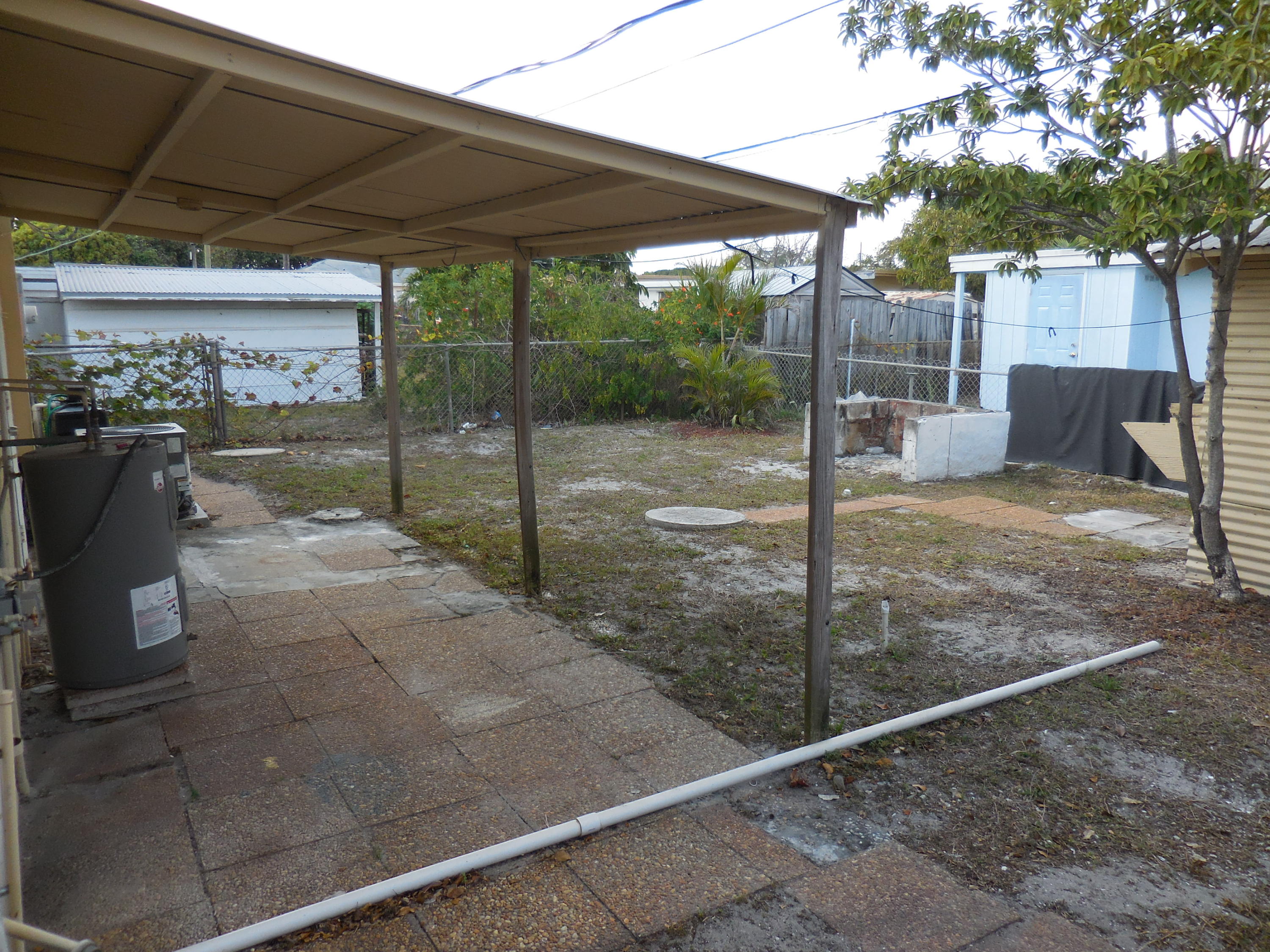 1155 Peak Road Lake Worth, FL 33462 - Photo 16 of 28 2017-02-19 16.03.59