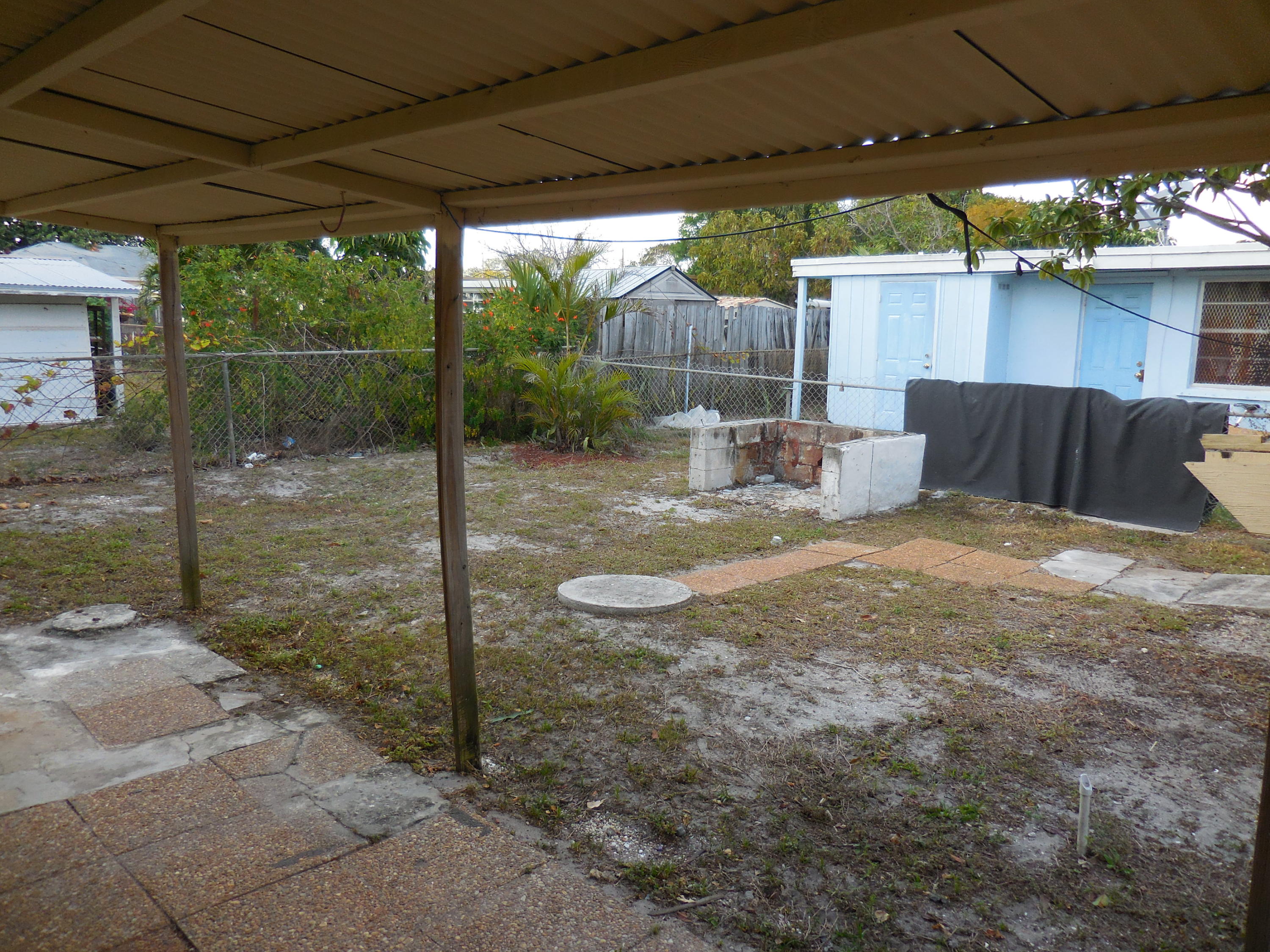 1155 Peak Road Lake Worth, FL 33462 - Photo 19 of 28 2017-02-19 16.04.44