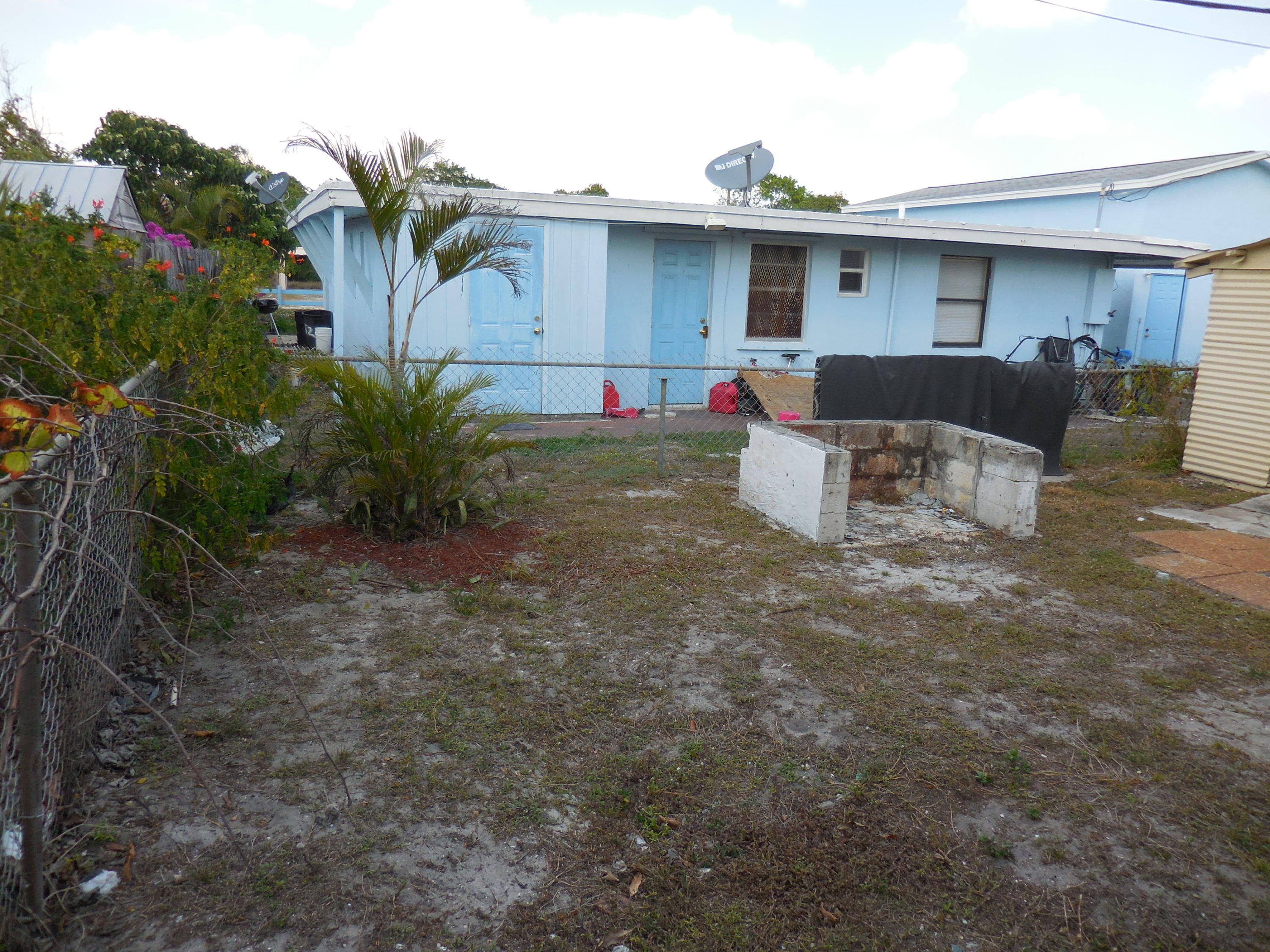 1155 Peak Road Lake Worth, FL 33462 - Photo 21 of 28 2017-02-19 16.04.25