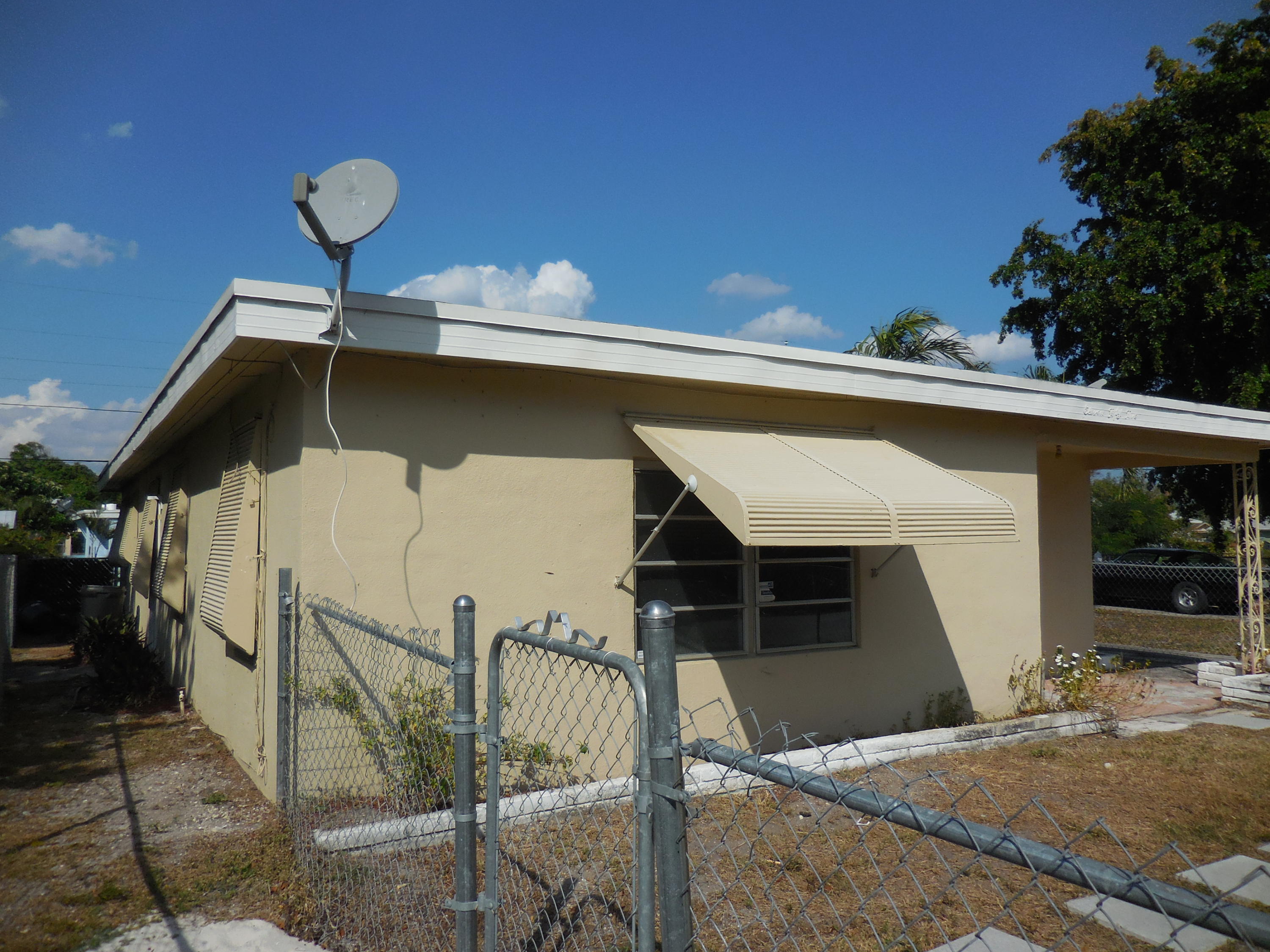 1155 Peak Road Lake Worth, FL 33462 - Photo 27 of 28 2017-02-19 15.54.36