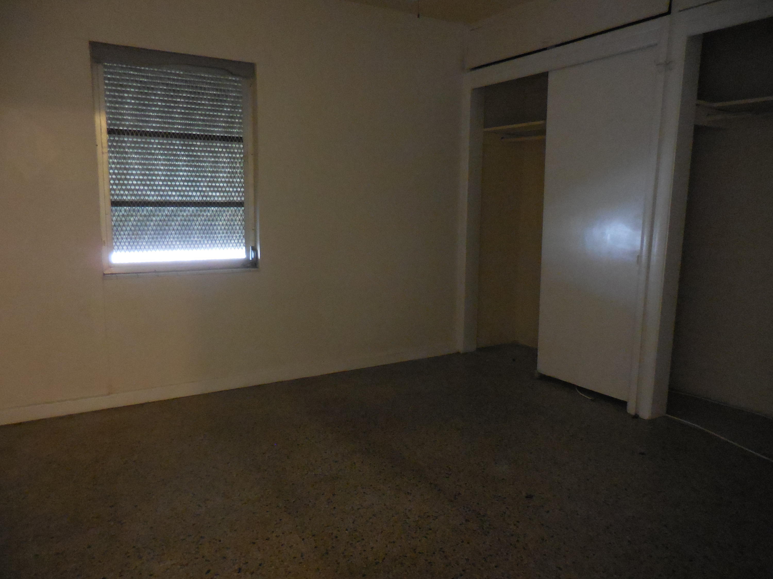 1155 Peak Road Lake Worth, FL 33462 - Photo 7 of 28 2017-02-19 15.59.18
