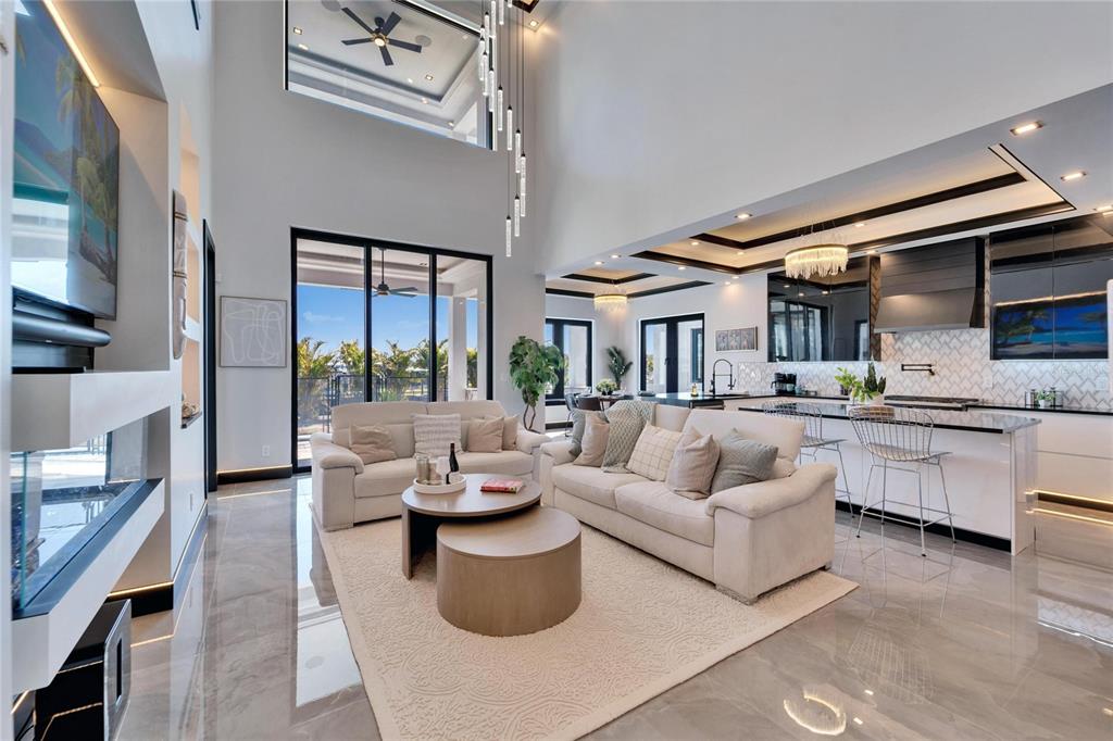 6536 Simone Shores Circle Apollo Beach, FL 33572 - Photo 15 of 94