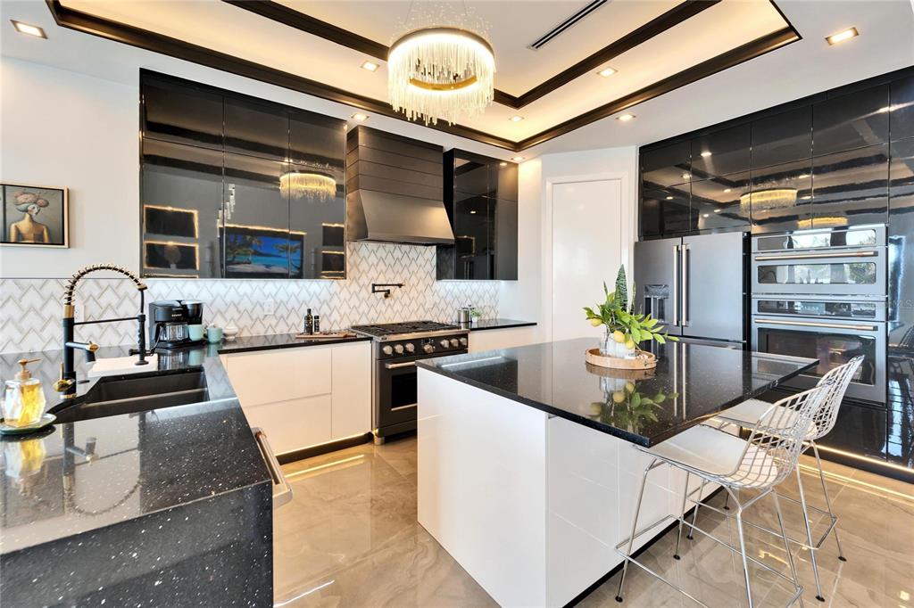 6536 Simone Shores Circle Apollo Beach, FL 33572 - Photo 26 of 94