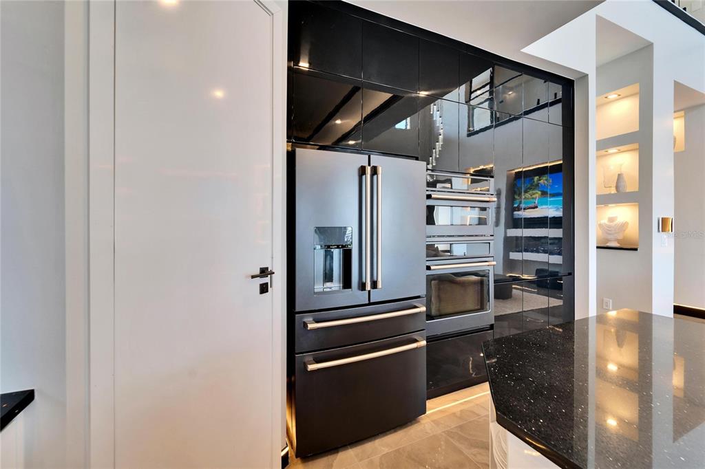 6536 Simone Shores Circle Apollo Beach, FL 33572 - Photo 36 of 94