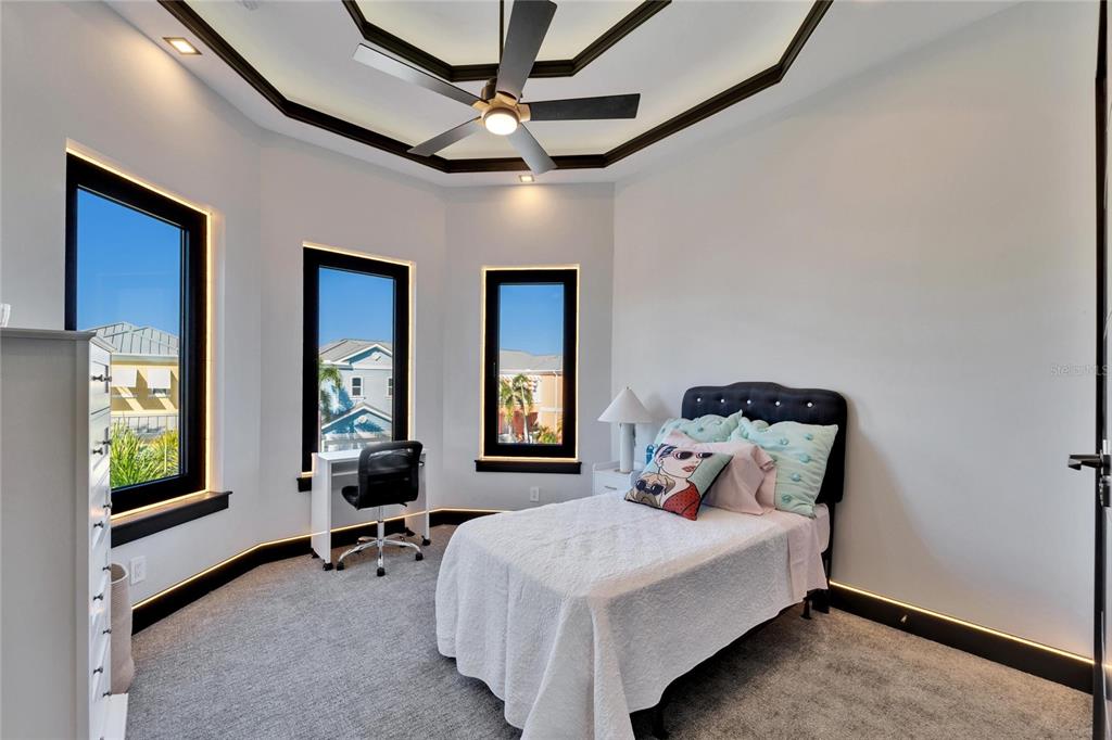 6536 Simone Shores Circle Apollo Beach, FL 33572 - Photo 55 of 94