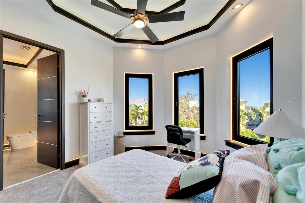 6536 Simone Shores Circle Apollo Beach, FL 33572 - Photo 56 of 94