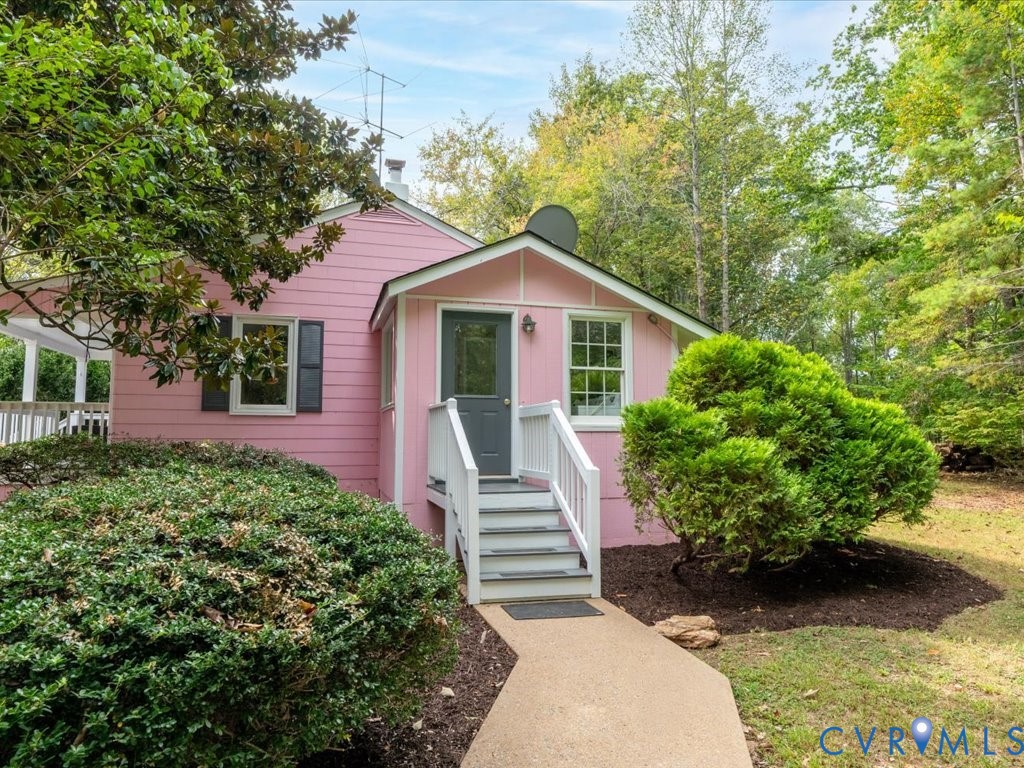 7068 Porters Road Esmont, VA 22937 - Photo 7 of 37 Side Entrance to Mud & Laundry Room