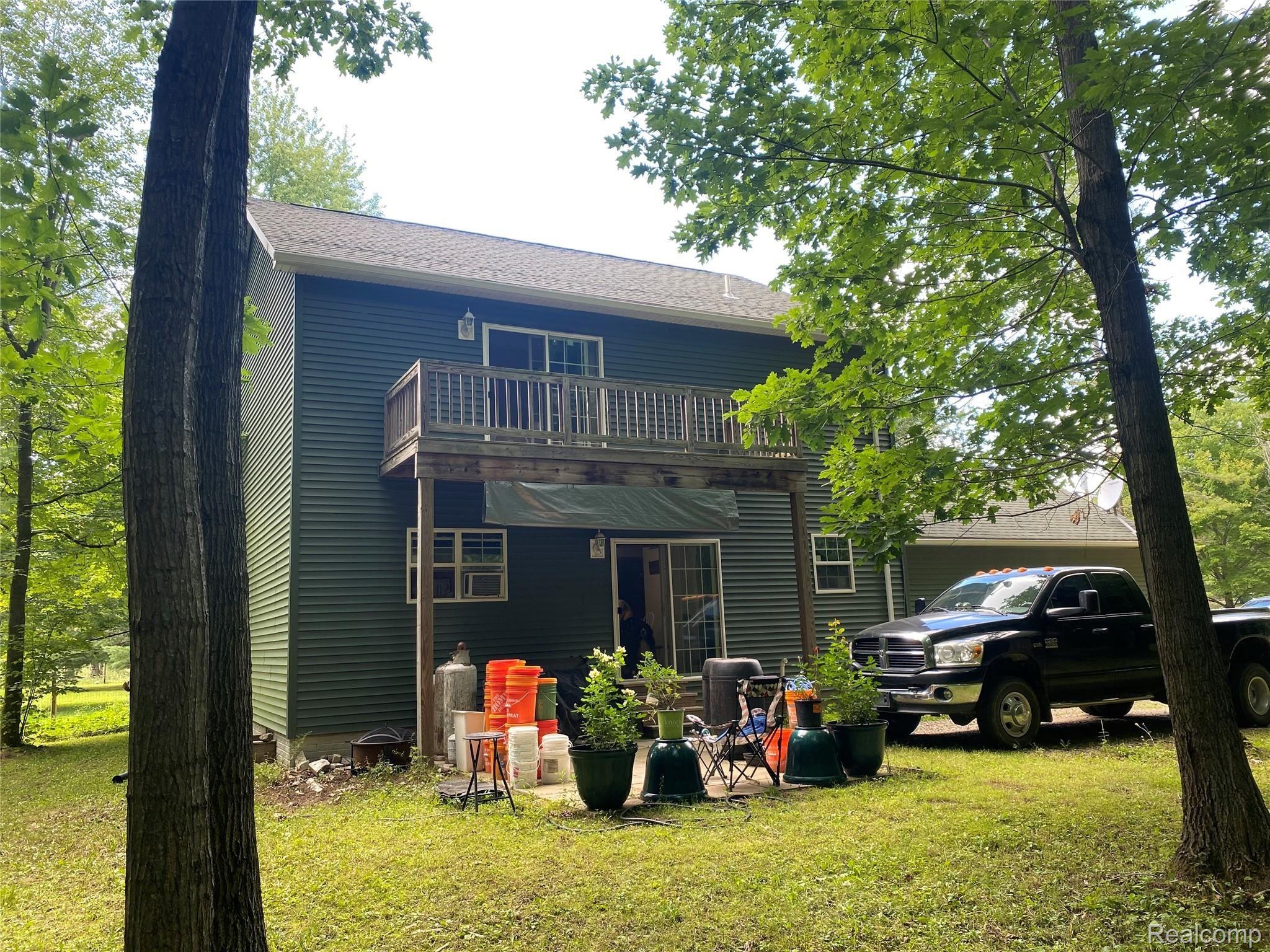 5194 Lonsberry Road Columbiaville, MI 48421 - Photo 2 of 48 IMG_4419.jpg