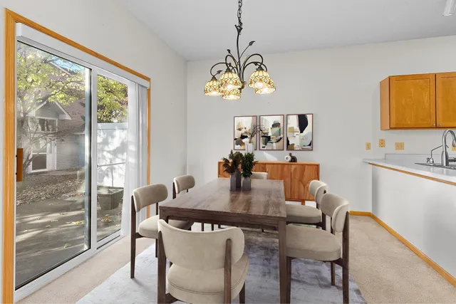 $280,000 | 700 Kingfisher Lane, Unit F, Woodbury, MN 55125