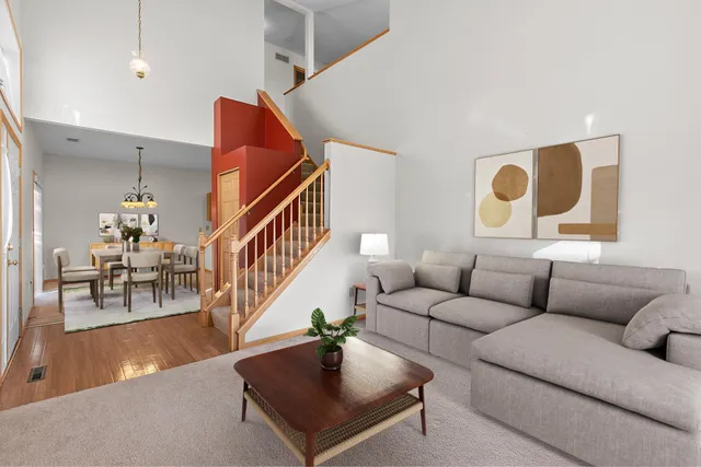 $280,000 | 700 Kingfisher Lane, Unit F, Woodbury, MN 55125