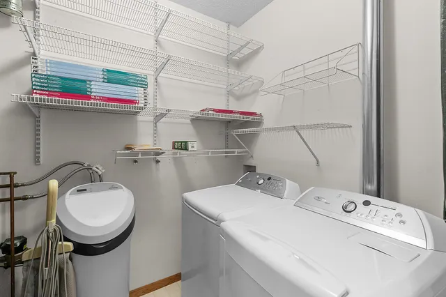 $280,000 | 700 Kingfisher Lane, Unit F, Woodbury, MN 55125