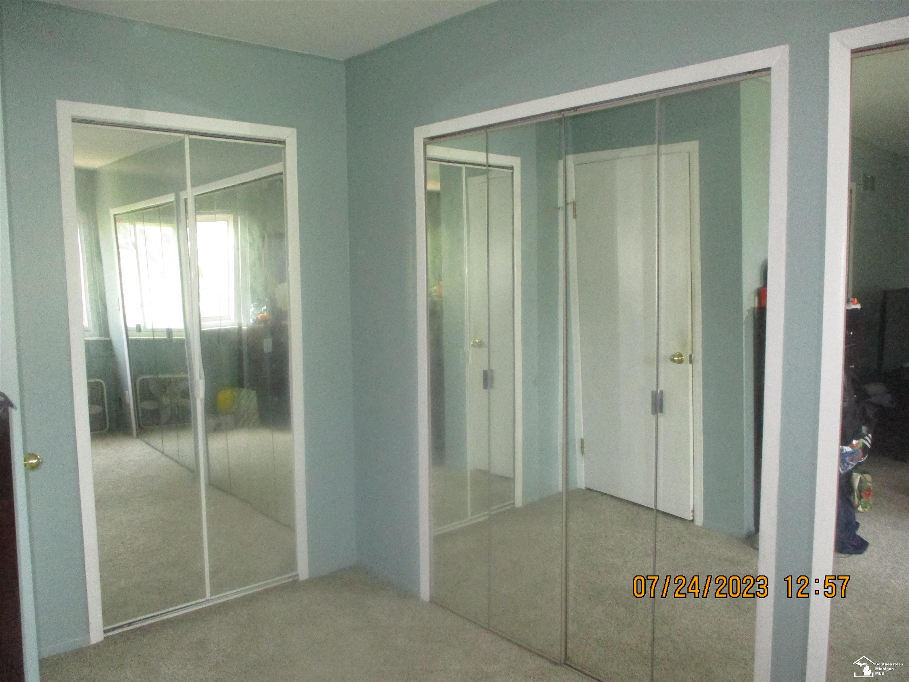 12703 Ronda Southgate, MI 48195 - Photo 15 of 34 50116429-14.JPG