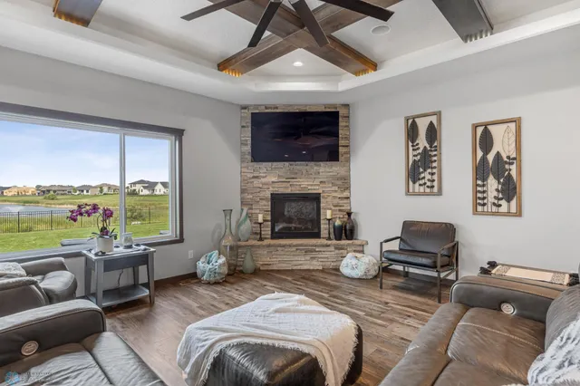 $675,000 | 6884 21st Street South, Fargo, ND 58104