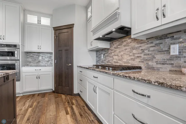 $675,000 | 6884 21st Street South, Fargo, ND 58104